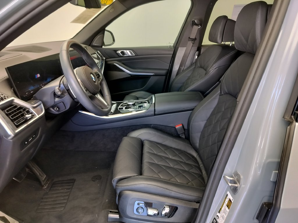 Certified 2026 BMW X5 M60i AWD/4WD image 8