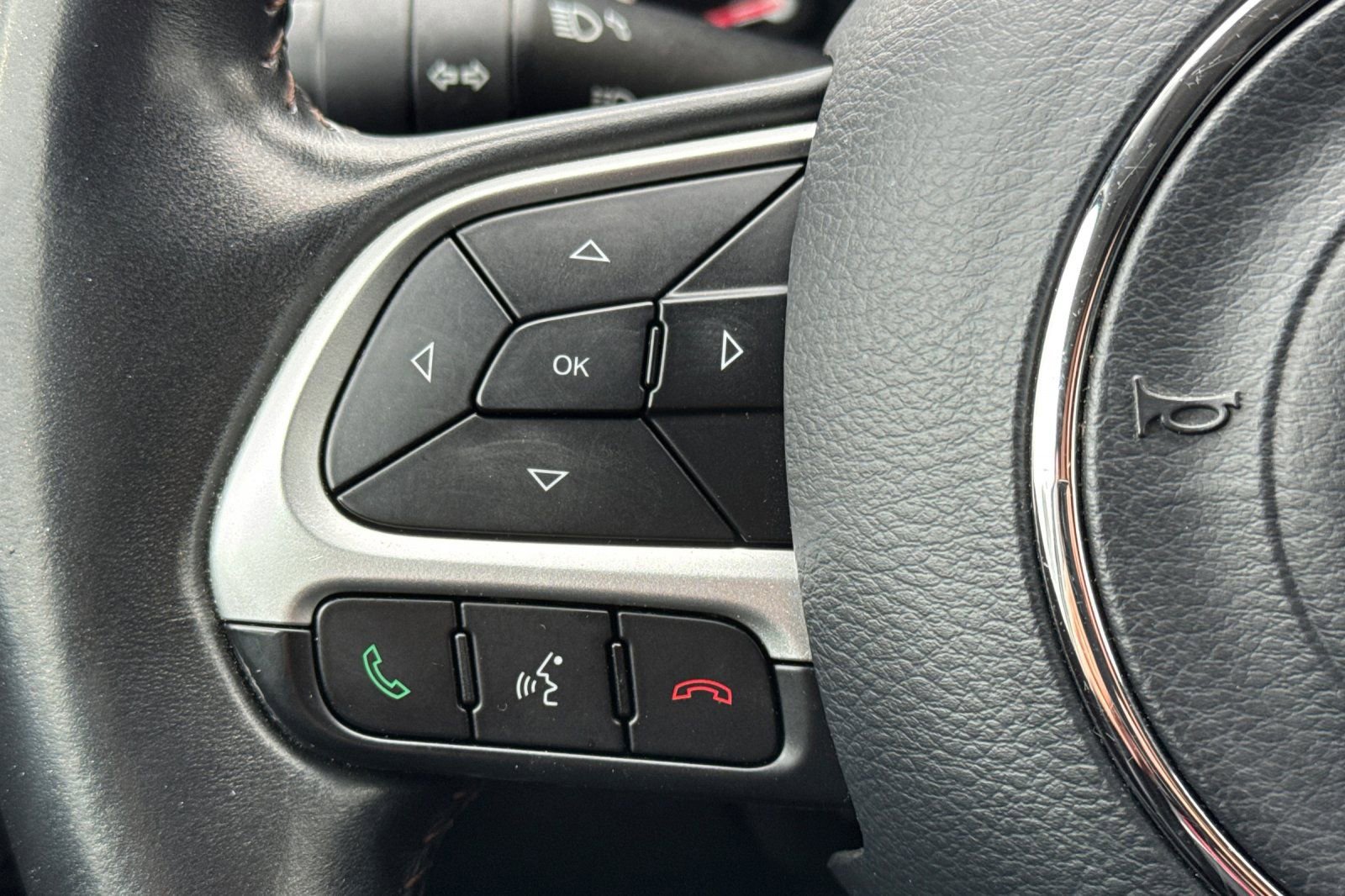 Used 2018 Jeep Compass Latitude w/ Popular Equipment Group image 26