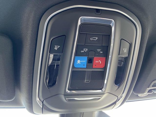 New 2025 Jeep Grand Cherokee Altitude image 23