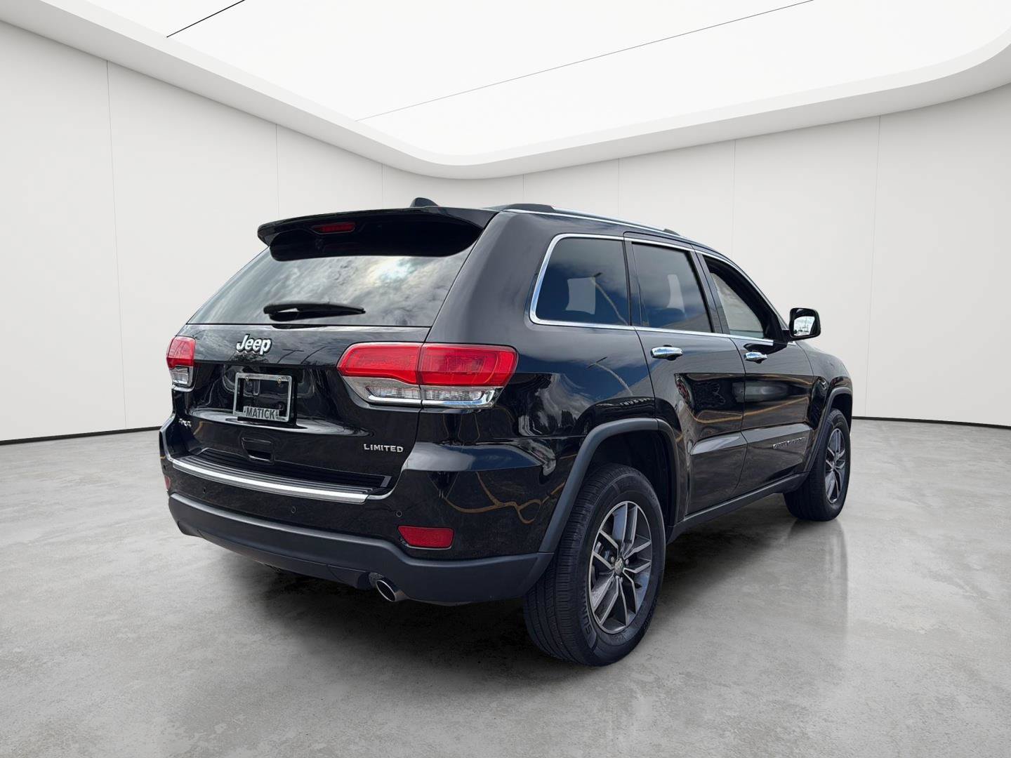 Used 2018 Jeep Grand Cherokee Limited w/ Luxury Group II AWD/4WD image 8