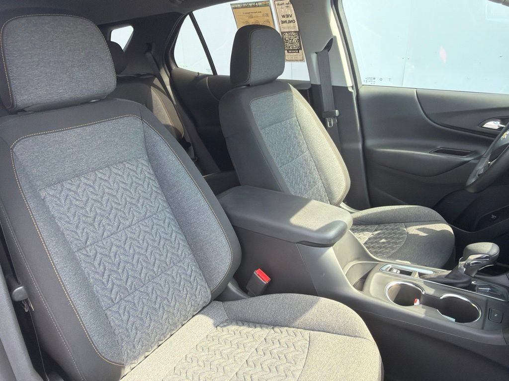 Used 2024 Chevrolet Equinox LT w/ LPO, Floor Liner Package FWD image 5