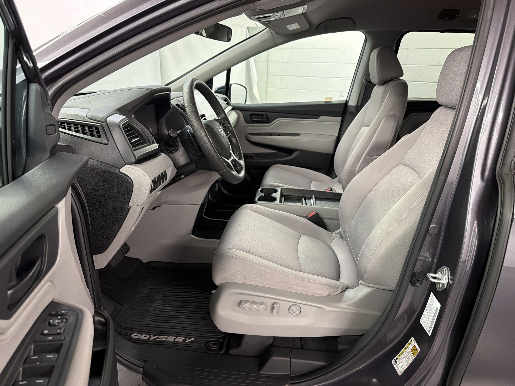 Certified 2024 Honda Odyssey EX image 5