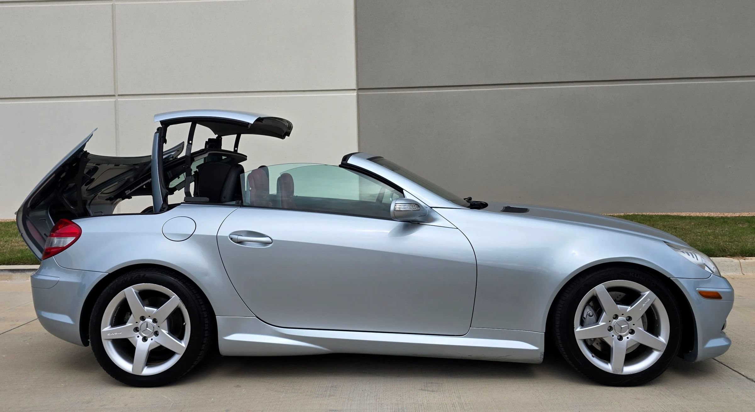 Used 2008 Mercedes-Benz SLK 350 image 10