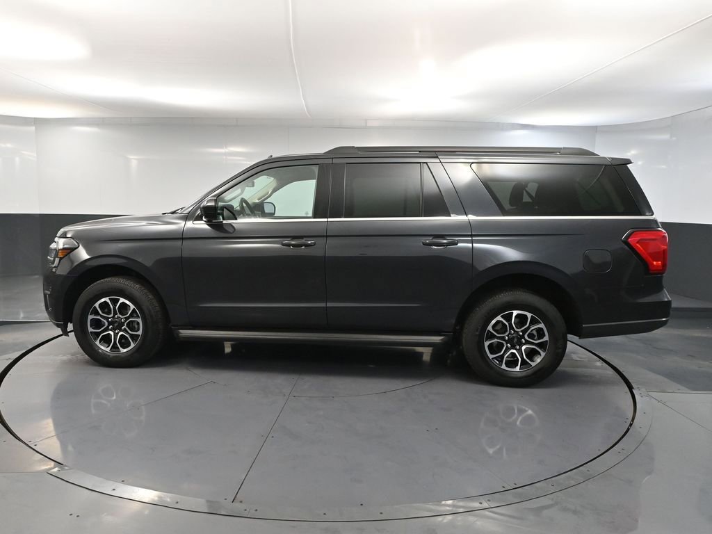 Used 2024 Ford Expedition Max XLT image 11