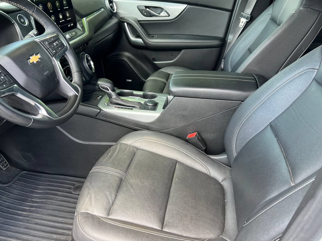 Used 2024 Chevrolet Blazer LT w/ Sound & Technology Package AWD/4WD image 10