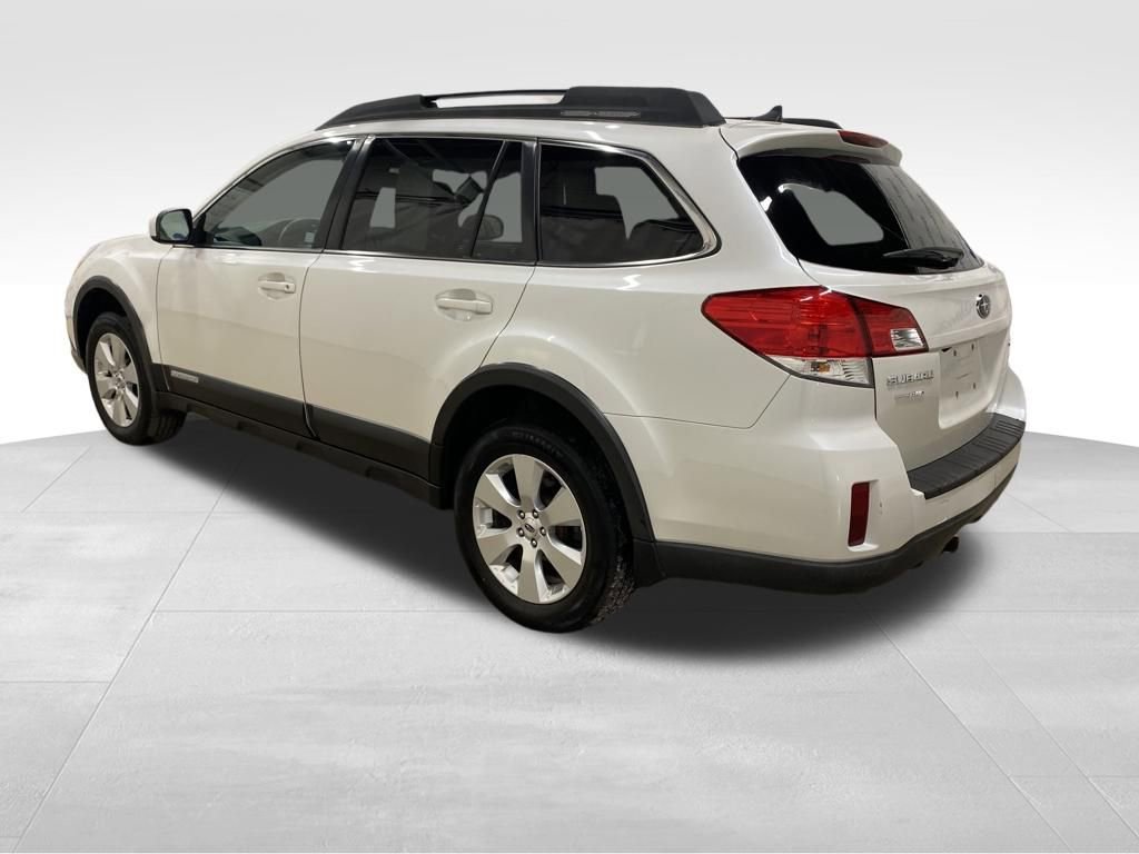 Used 2012 Subaru Outback 2.5i Limited image 2