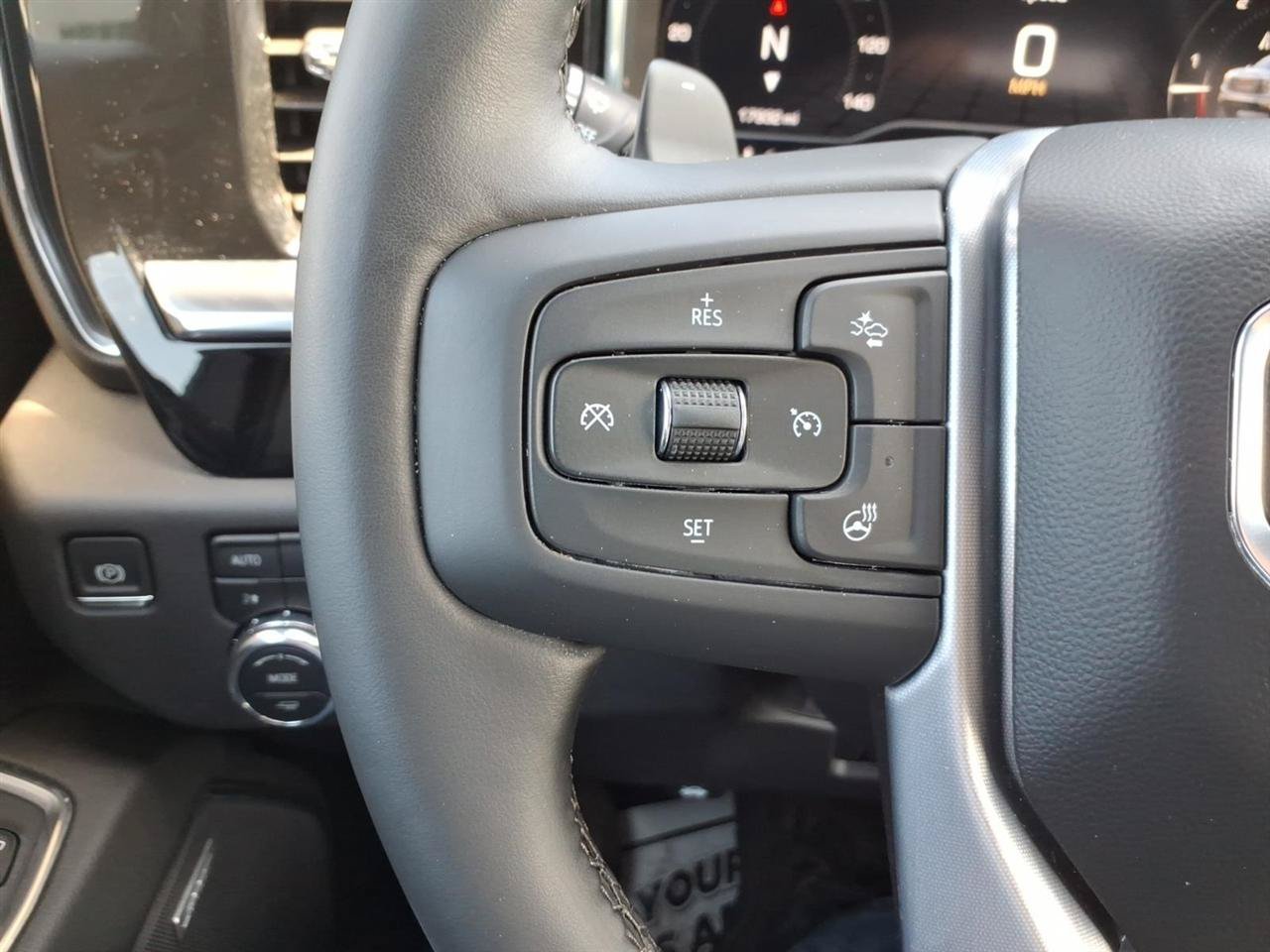 Used 2024 GMC Sierra 1500 Elevation w/ Preferred Package AWD/4WD image 21