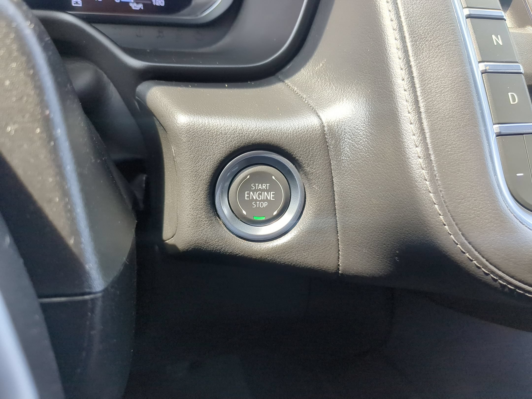 Used 2024 GMC Yukon SLE w/ Gmc Pro Safety Plus Package AWD/4WD image 20