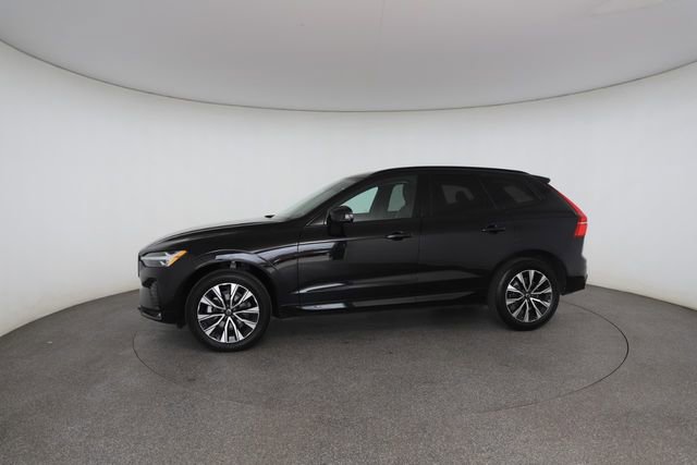Used 2023 Volvo XC60 B5 Plus image 6