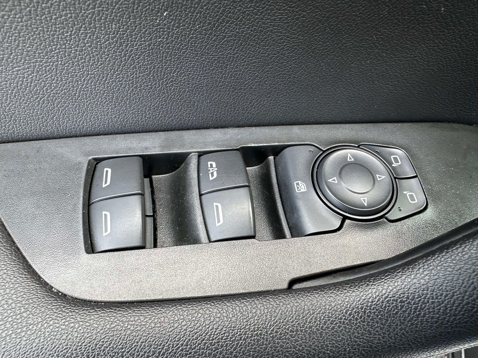 Used 2021 Chevrolet Blazer LT AWD/4WD image 18