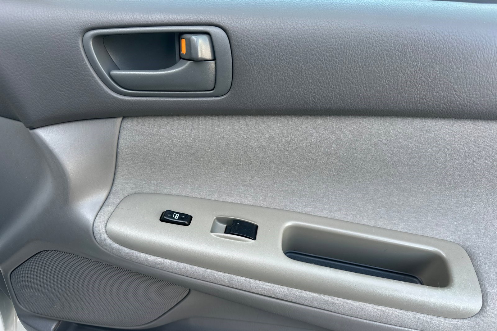 Used 2004 Toyota Camry LE image 20