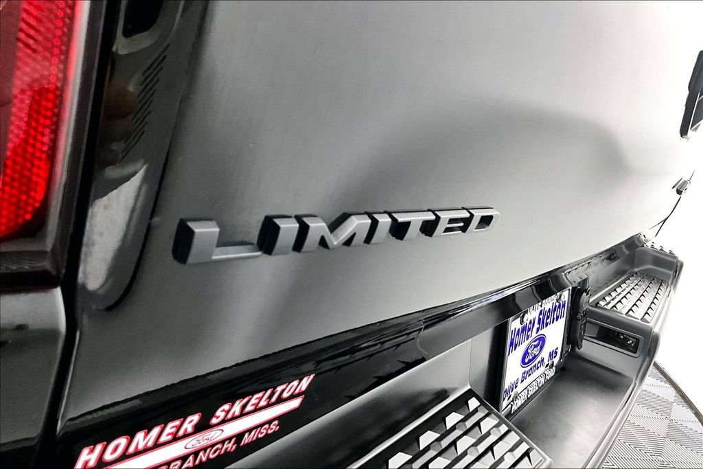 Used 2022 RAM 1500 Limited w/ Night Edition AWD/4WD image 14