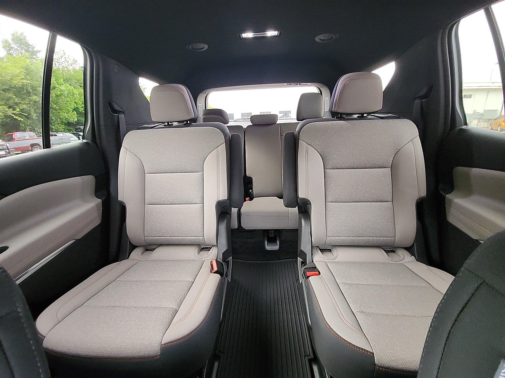 New 2025 Chevrolet Traverse LT w/ LPO, Cargo Package image 25