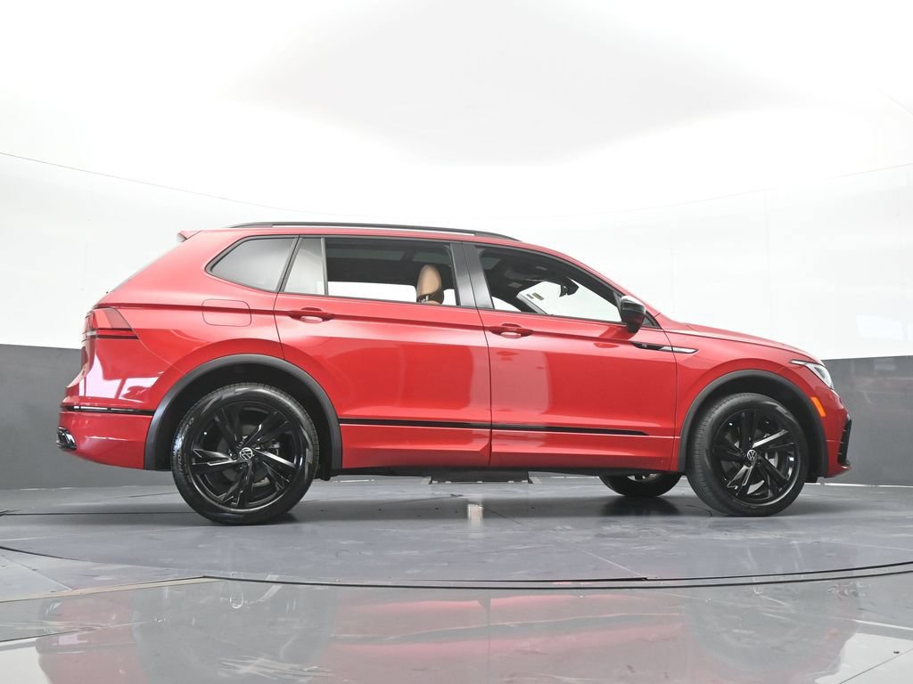 Used 2024 Volkswagen Tiguan SE R-Line FWD image 66