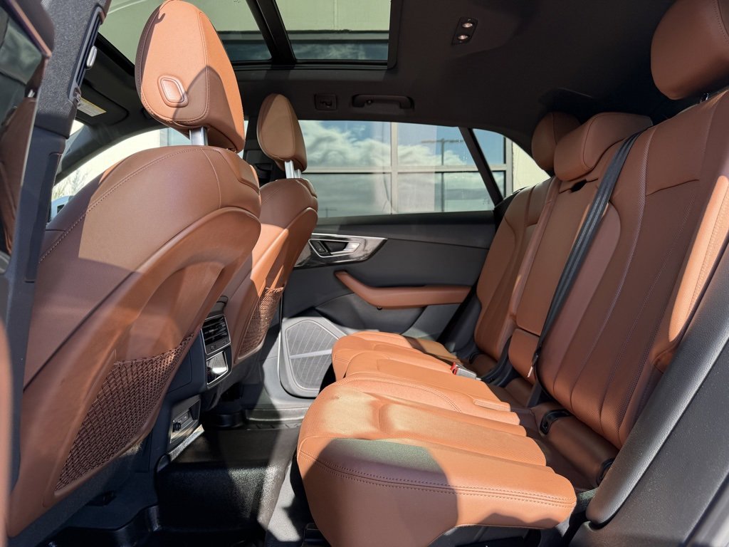 Used 2019 Audi Q8 Premium Plus w/ Premium Plus image 19
