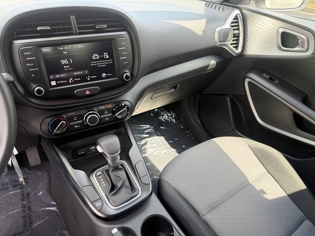 Certified 2025 Kia Soul LX w/ LX Technology Package FWD image 21
