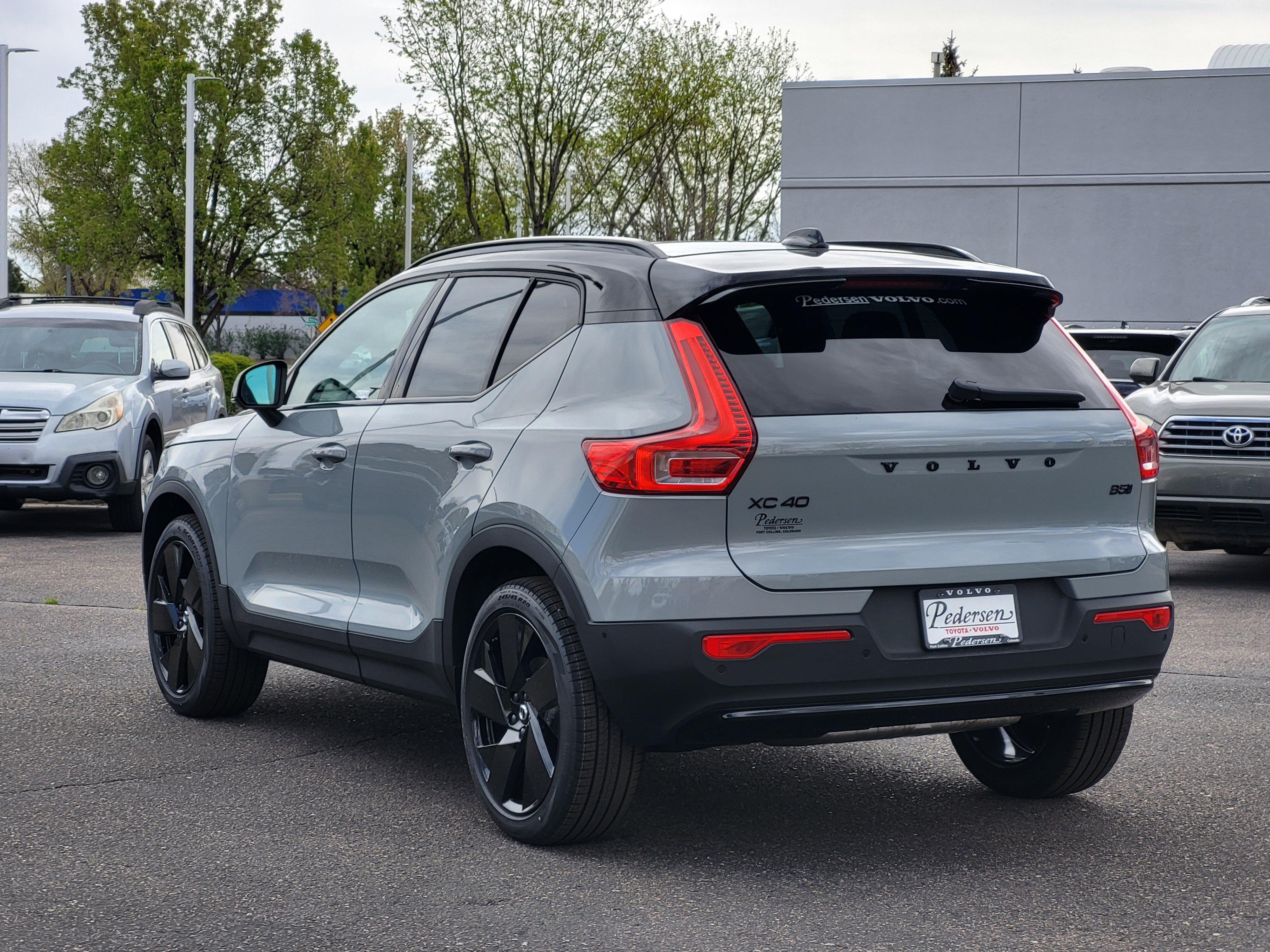 New 2026 Volvo XC40 B5 Ultra w/ Protection Package Premier AWD/4WD image 3