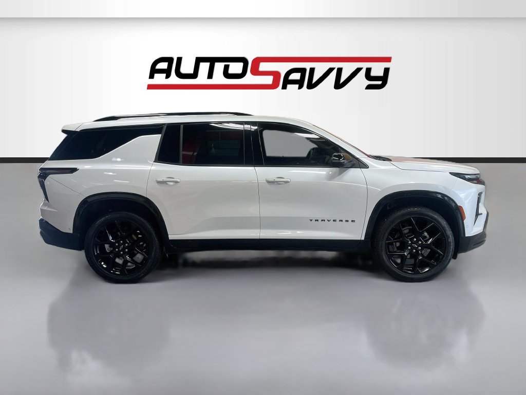 Used 2025 Chevrolet Traverse RS w/ LPO, Floor Liner Package AWD/4WD image 8