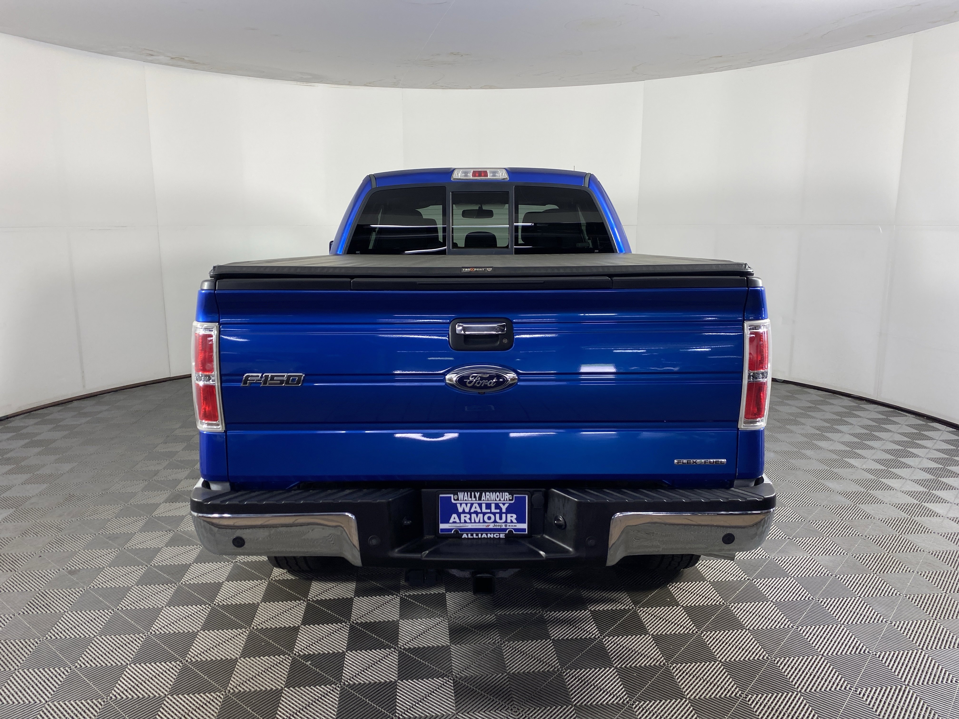 Used 2014 Ford F150 XLT w/ Equipment Group 302A Luxury AWD/4WD image 6