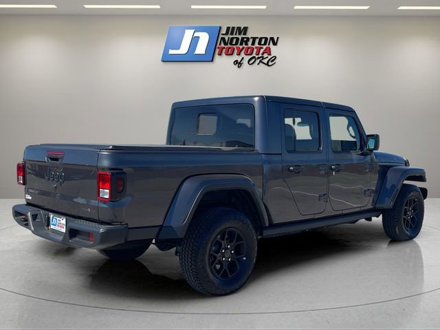 Used 2025 Jeep Gladiator Sport AWD/4WD image 5