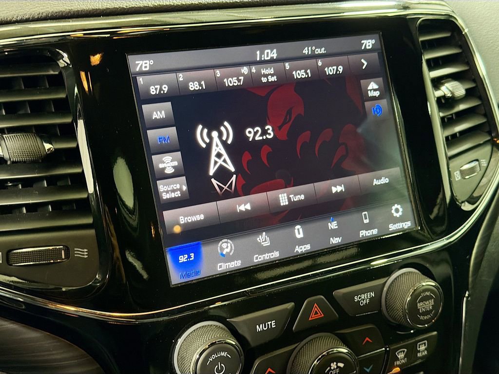 Used 2020 Jeep Grand Cherokee Altitude RWD image 16