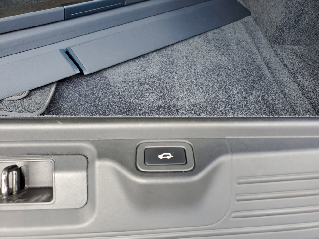 Used 2021 Land Rover Range Rover Westminster Edition image 8