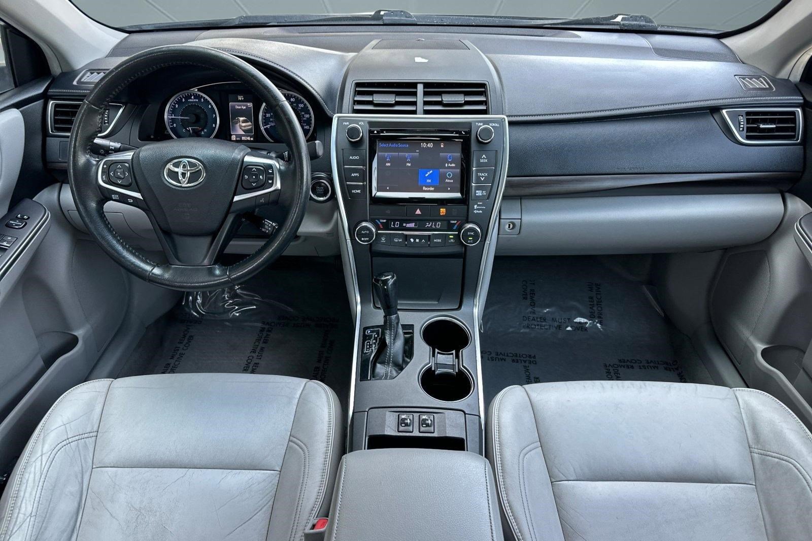 Used 2015 Toyota Camry XLE w/ Convenience Package FWD image 14
