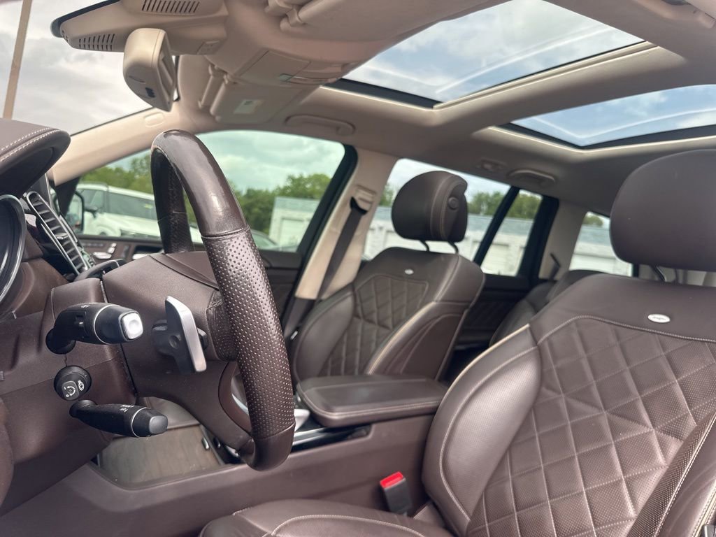 Used 2017 Mercedes-Benz GLS 550 4MATIC image 36