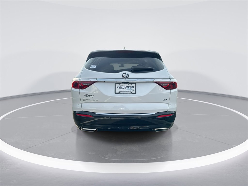 Used 2024 Buick Enclave Essence image 7