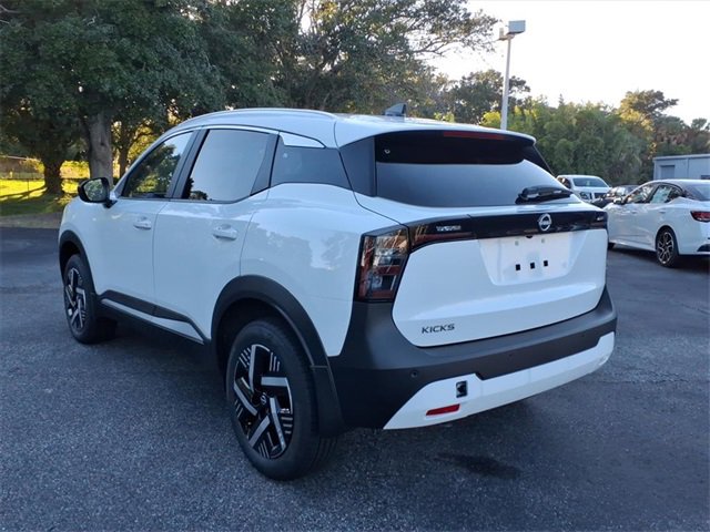 New 2026 Nissan Kicks SV image 5