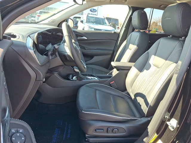 Used 2025 Buick Encore GX Avenir w/ Avenir Convenience Package AWD/4WD image 14