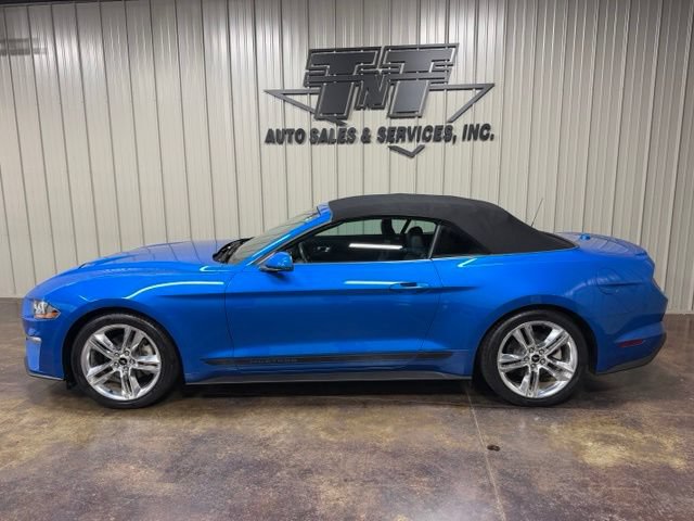 Used 2020 Ford Mustang Premium w/ Pony Package RWD image 5