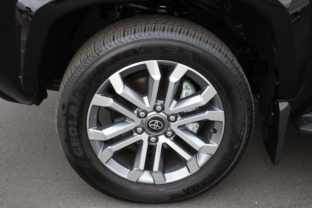 Used 2025 Toyota 4Runner Limited image 14