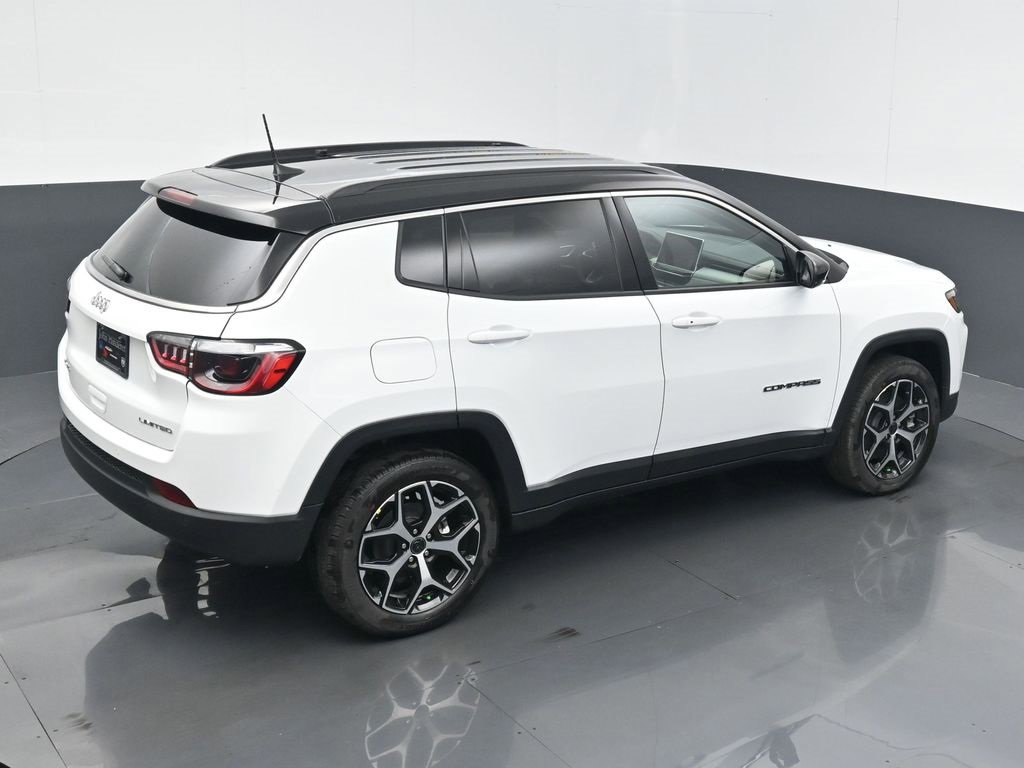 Certified 2025 Jeep Compass Limited image 43