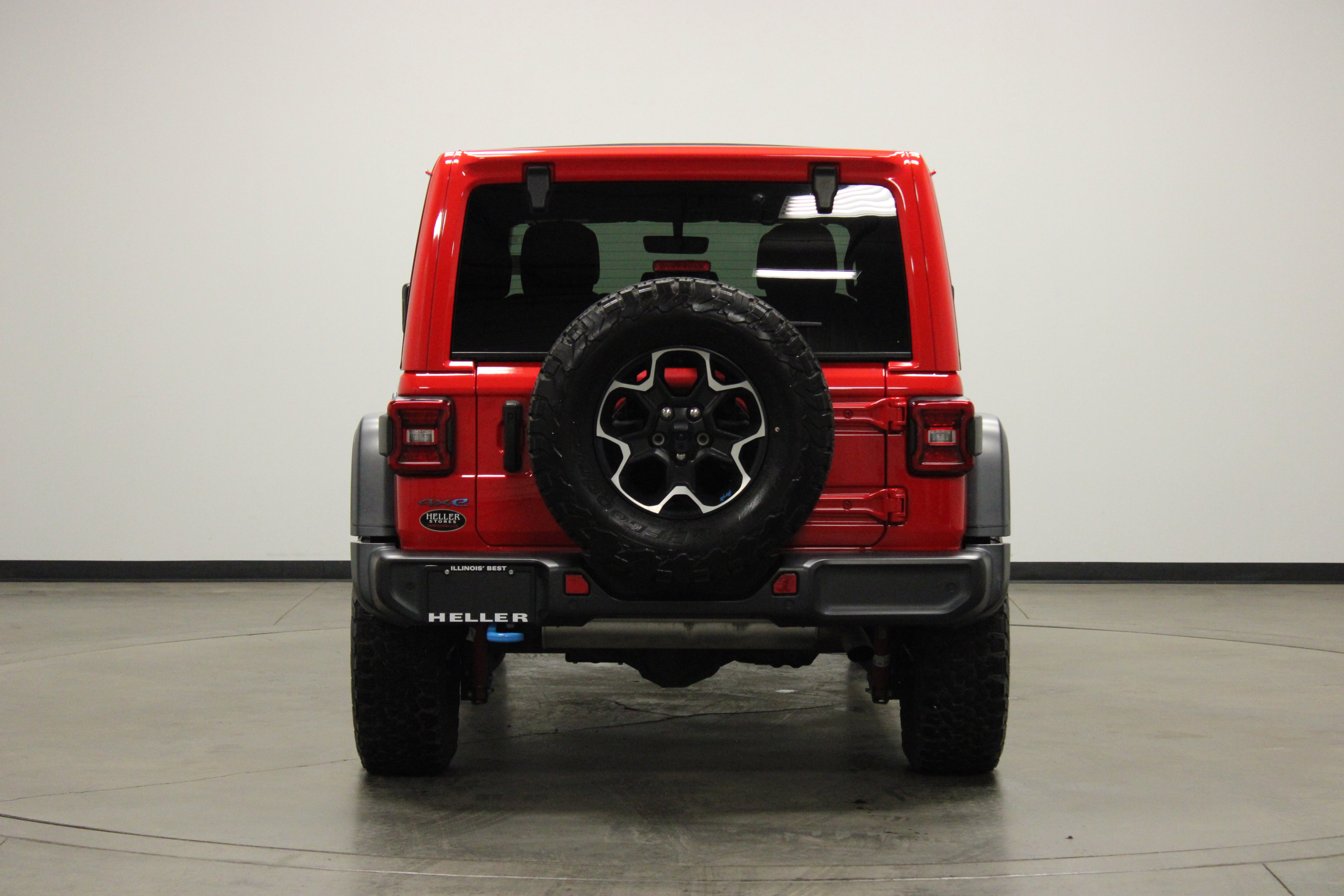 Used 2023 Jeep Wrangler Unlimited Rubicon 4xe w/ Safety Group AWD/4WD image 7