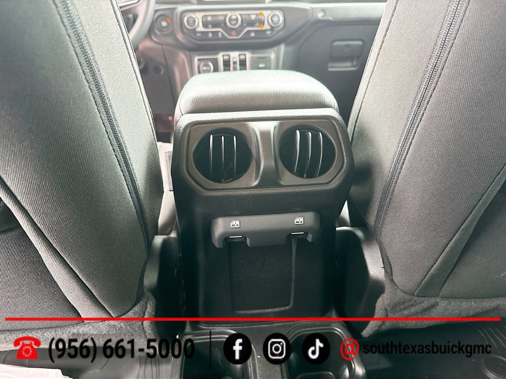 Used 2023 Jeep Gladiator Sport AWD/4WD image 17