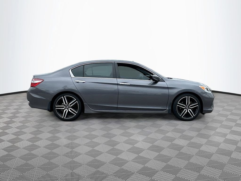 Used 2017 Honda Accord Sport Special Edition image 4