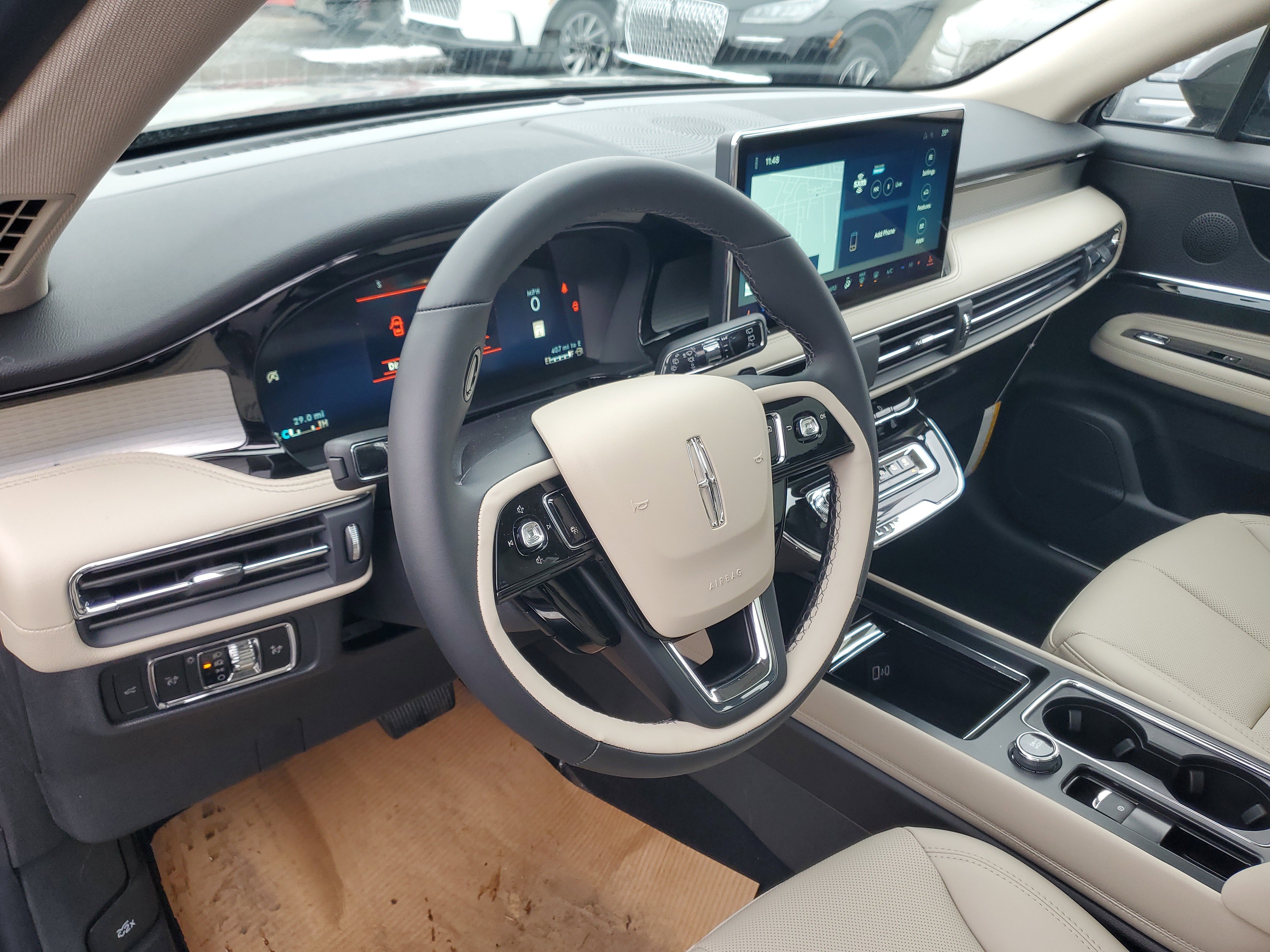 New 2026 Lincoln Corsair Premiere image 13