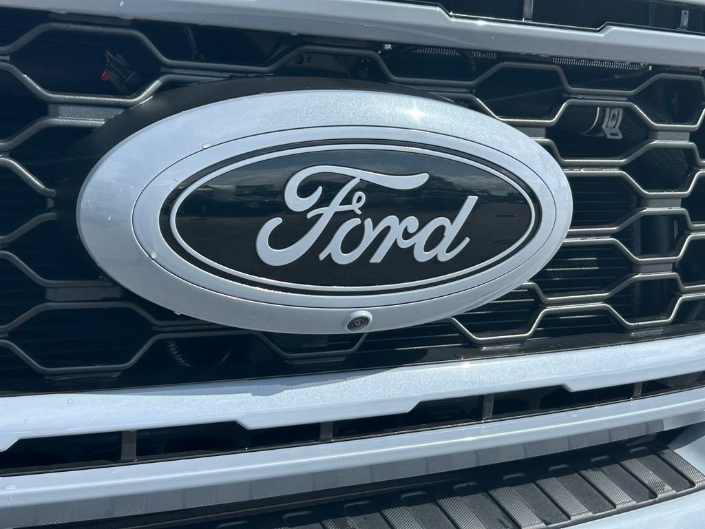 New 2026 Ford F250 Lariat w/ Black Appearance Package AWD/4WD image 21