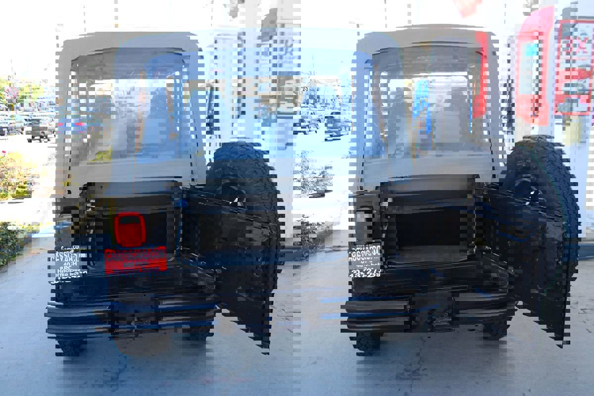 Used 1990 Jeep Wrangler S image 40