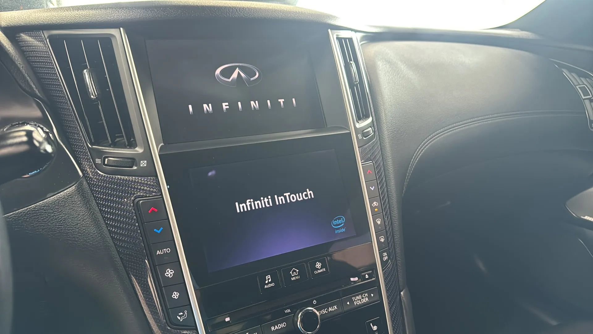 Used 2017 INFINITI Q60 Red Sport 400 AWD/4WD image 13