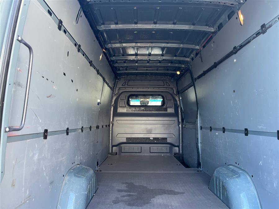 Used 2024 Mercedes-Benz Sprinter 2500 image 10