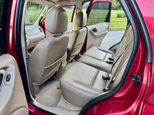 Used 2003 Ford Escape XLT image 22