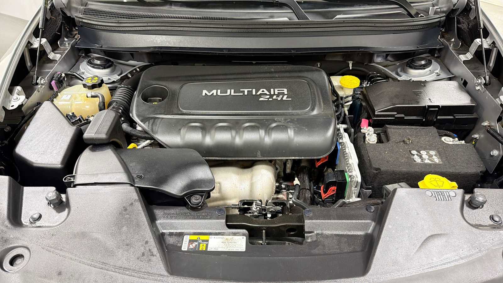 Used 2014 Jeep Cherokee Sport FWD image 30