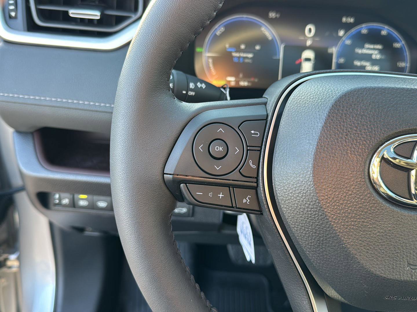 New 2025 Toyota RAV4 Limited image 19