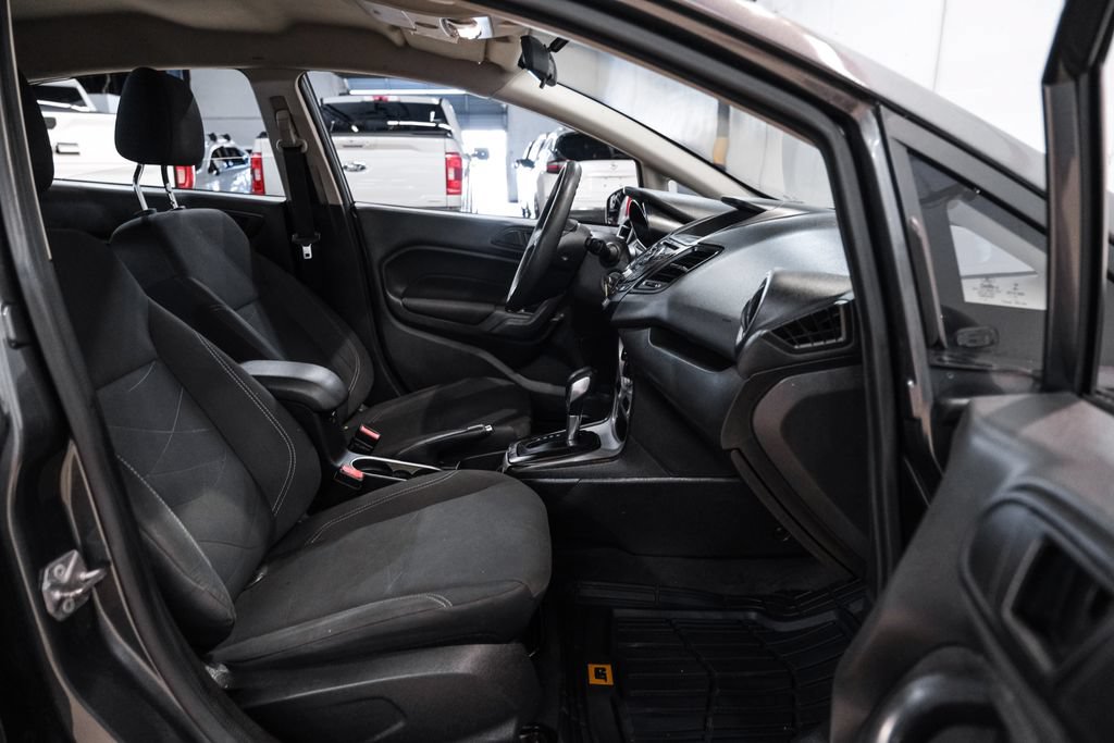Used 2019 Ford Fiesta SE FWD image 30