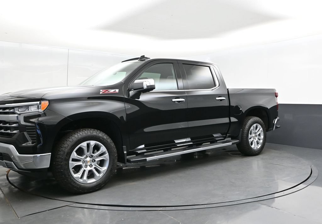 Used 2026 Chevrolet Silverado 1500 LTZ w/ LTZ Premium Package AWD/4WD image 3