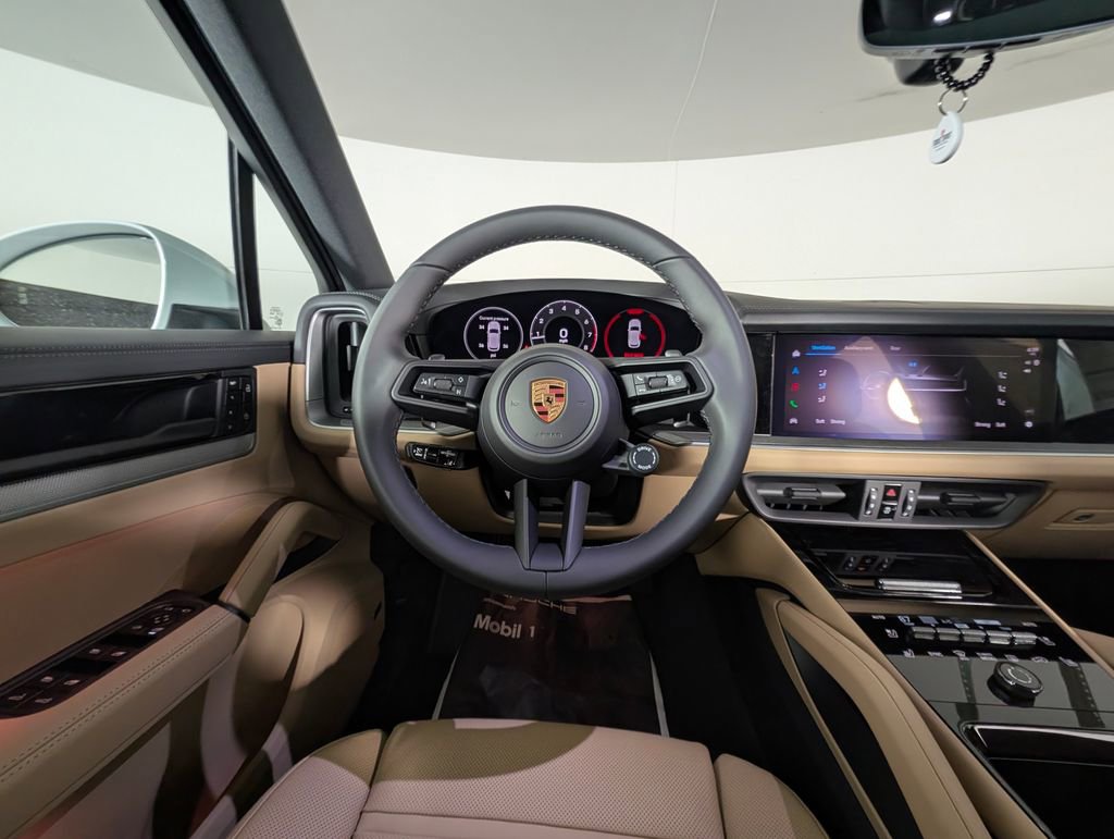 New 2026 Porsche Cayenne image 21