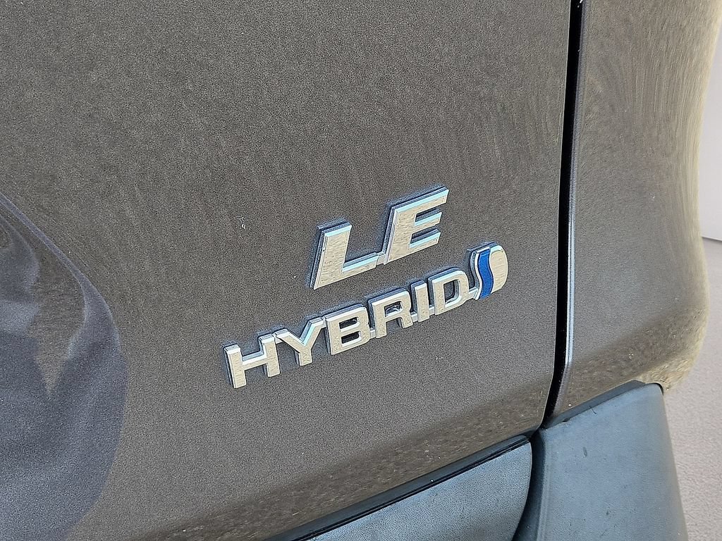 Used 2022 Toyota RAV4 LE AWD/4WD image 13