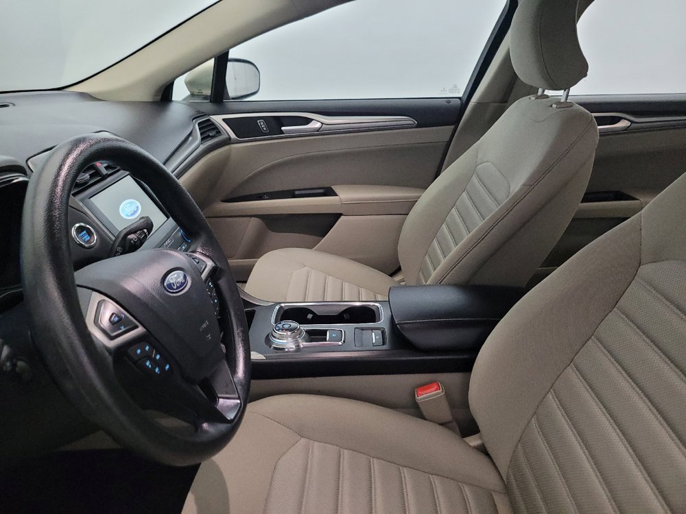 Used 2019 Ford Fusion SE FWD image 17